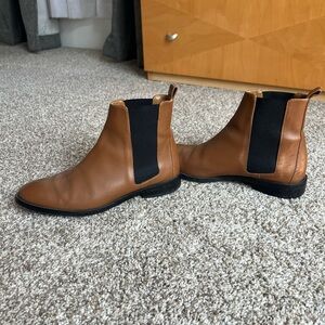 Everlane Chelsea Boots